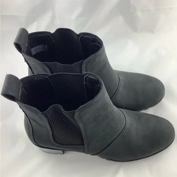 UGG Hazel Leather Waterproof Chelsea Boot - Picture 7 of 8